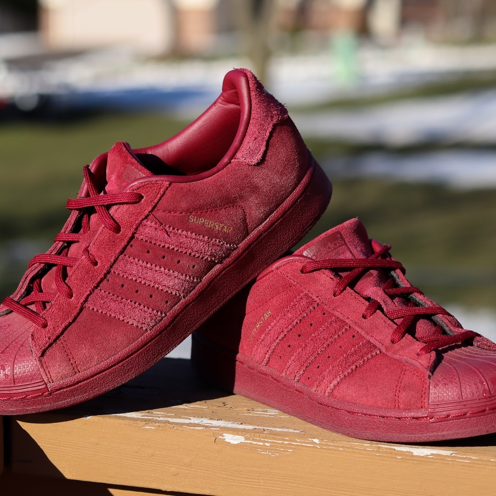 Adidas Superstar - monochromatic maroon